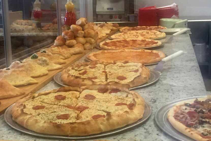 Bay34th St Pizzeria serves New York style pizza.