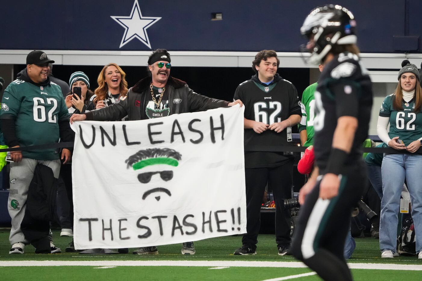 Cowboys sideline exclusive: Eagles fans made presence felt, but left AT&T  Stadium unhappy