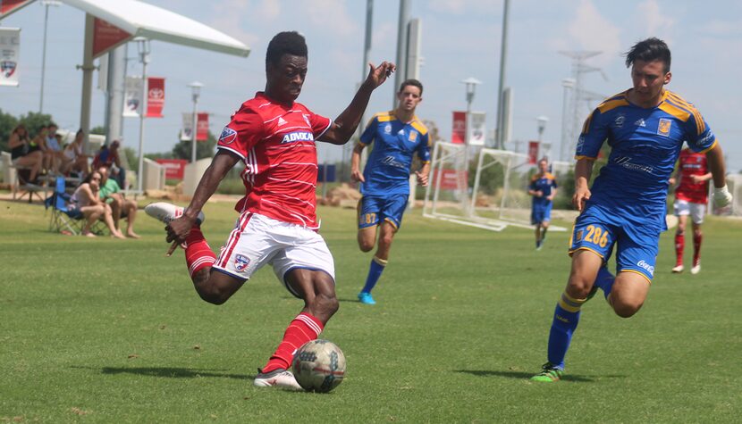 Rolando Damus lines up a shot against Tigres. (5-28-18)