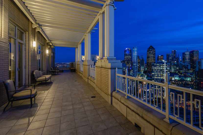 The 22nd-floor penthouse at the Ritz-Carlton Tower Residences has postcard views of the Big...