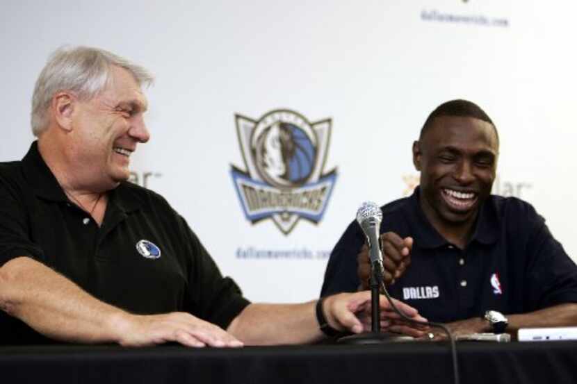 Don Nelson, left, the second-winningest coach in NBA history, acknowledges Avery Johnson as...