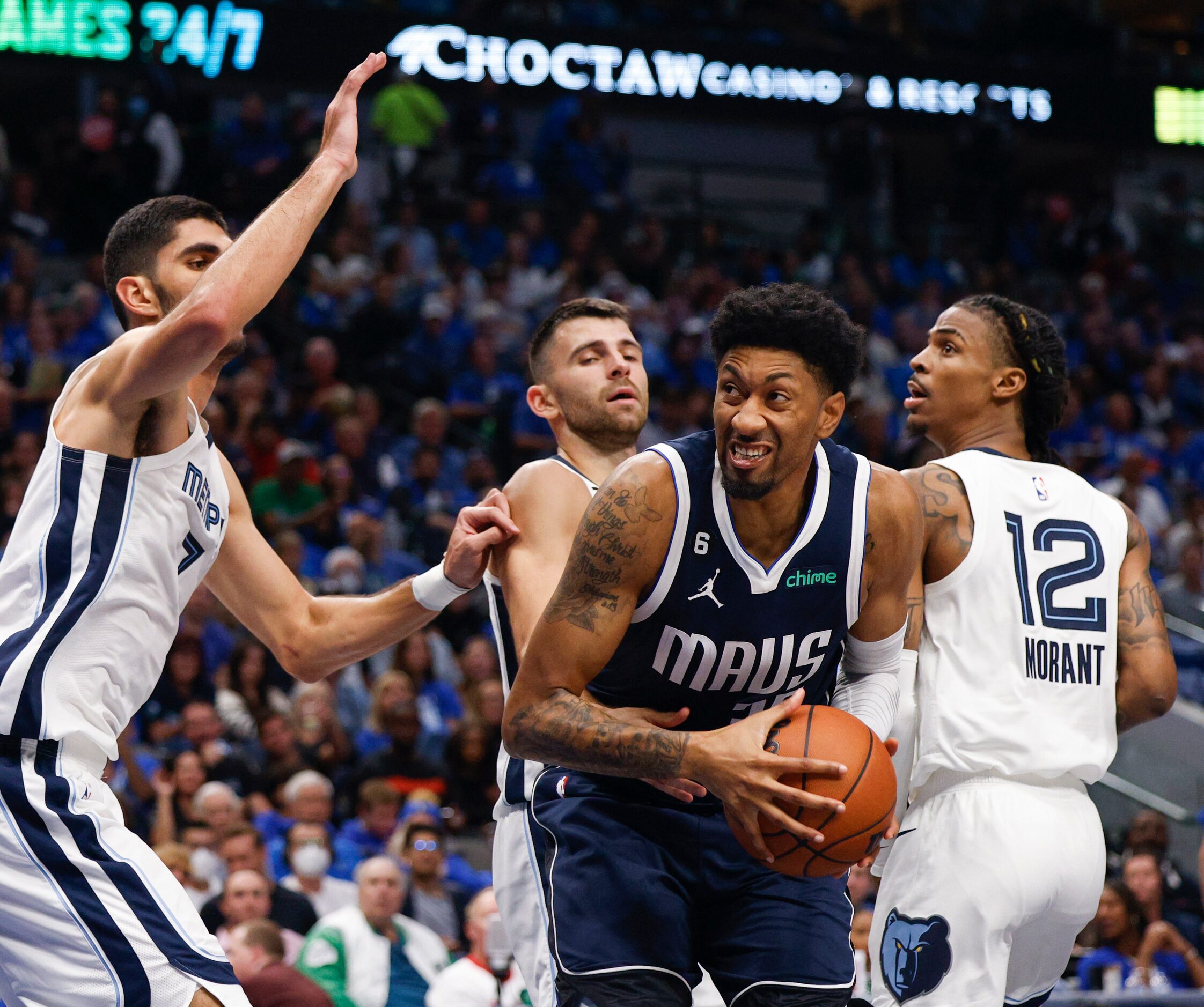 Dallas Mavericks center Christian Wood (35) drives to the basket against Memphis Grizzlies...