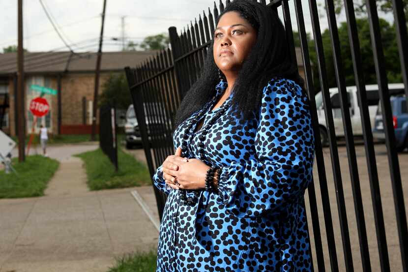 It had been years since LaTosha Williams retraced her steps to a Dallas apartment complex...