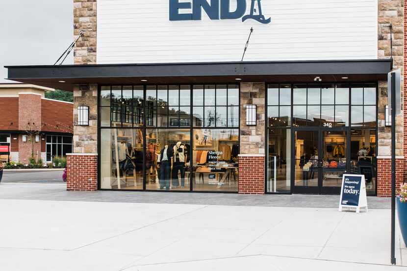 Exterior of a Lands' End store in Bridgewater, N.J.