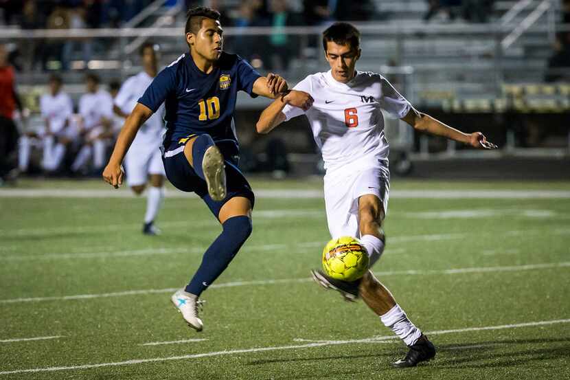 Arlington Lamar's Jasub Flores (left) led the Dallas area with 35 goals. (Smiley N. Pool/The...