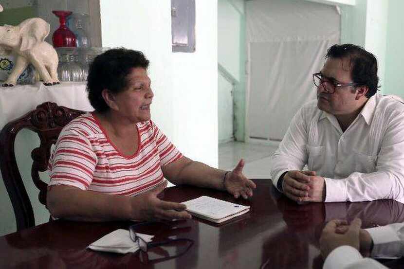 El Gobernador de Veracruz Javier Duarte se reunió con familiares de la joven presuntamente...