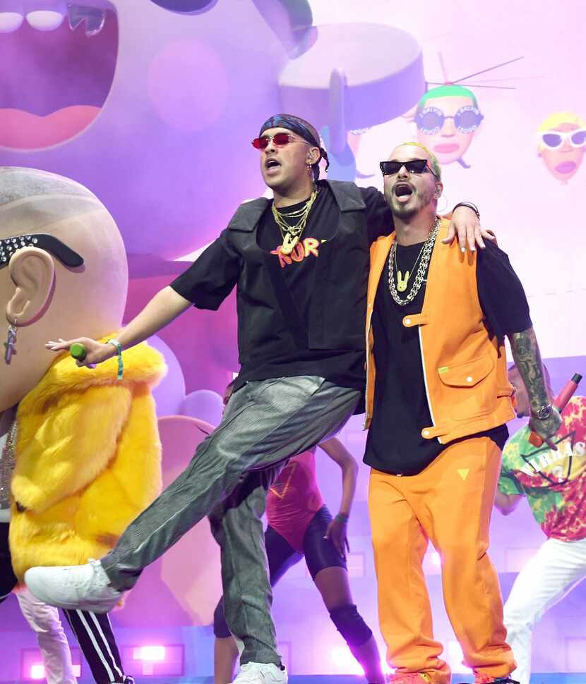 Bad Bunny (izq.) y J Balvin juntos en Coachella 2019. (Kevin Winter/Getty Images for Coachella)