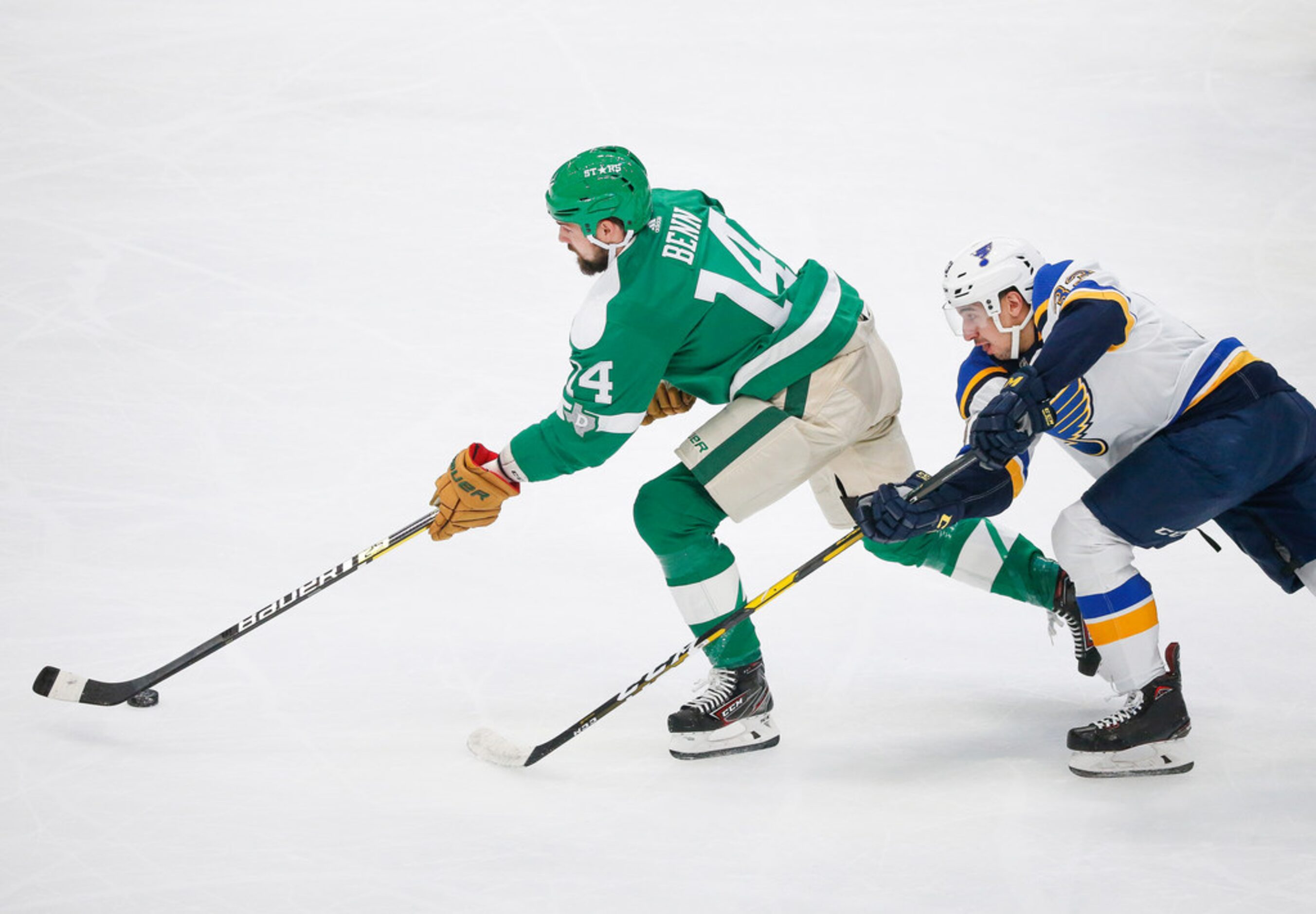 Dallas Stars left wing Jamie Benn (14) breaks away form St. Louis Blues center Jordan Kyrou...