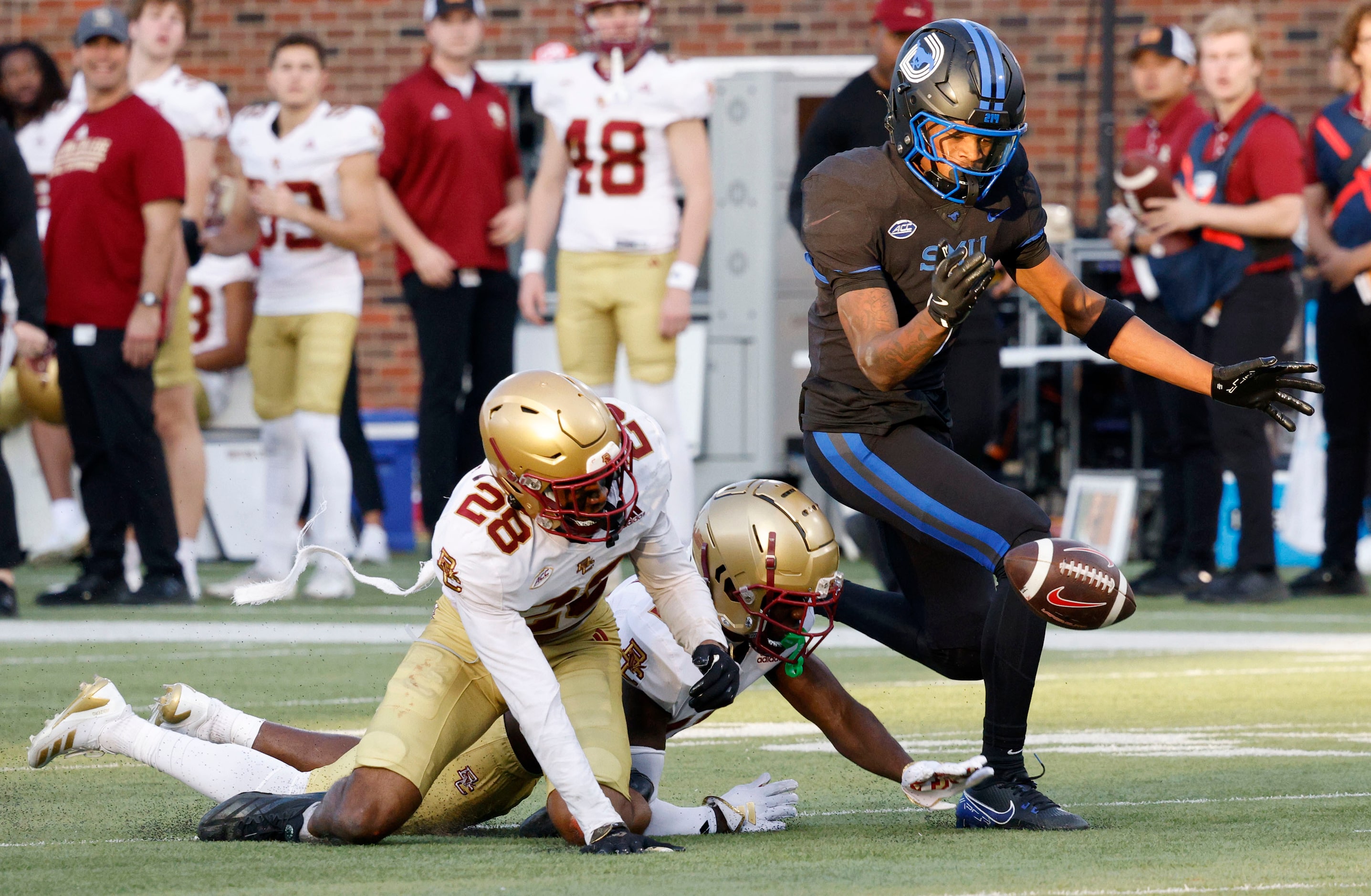 SMU wide receiver Key'Shawn Smith (9) fails to make the catch against *Boston College...