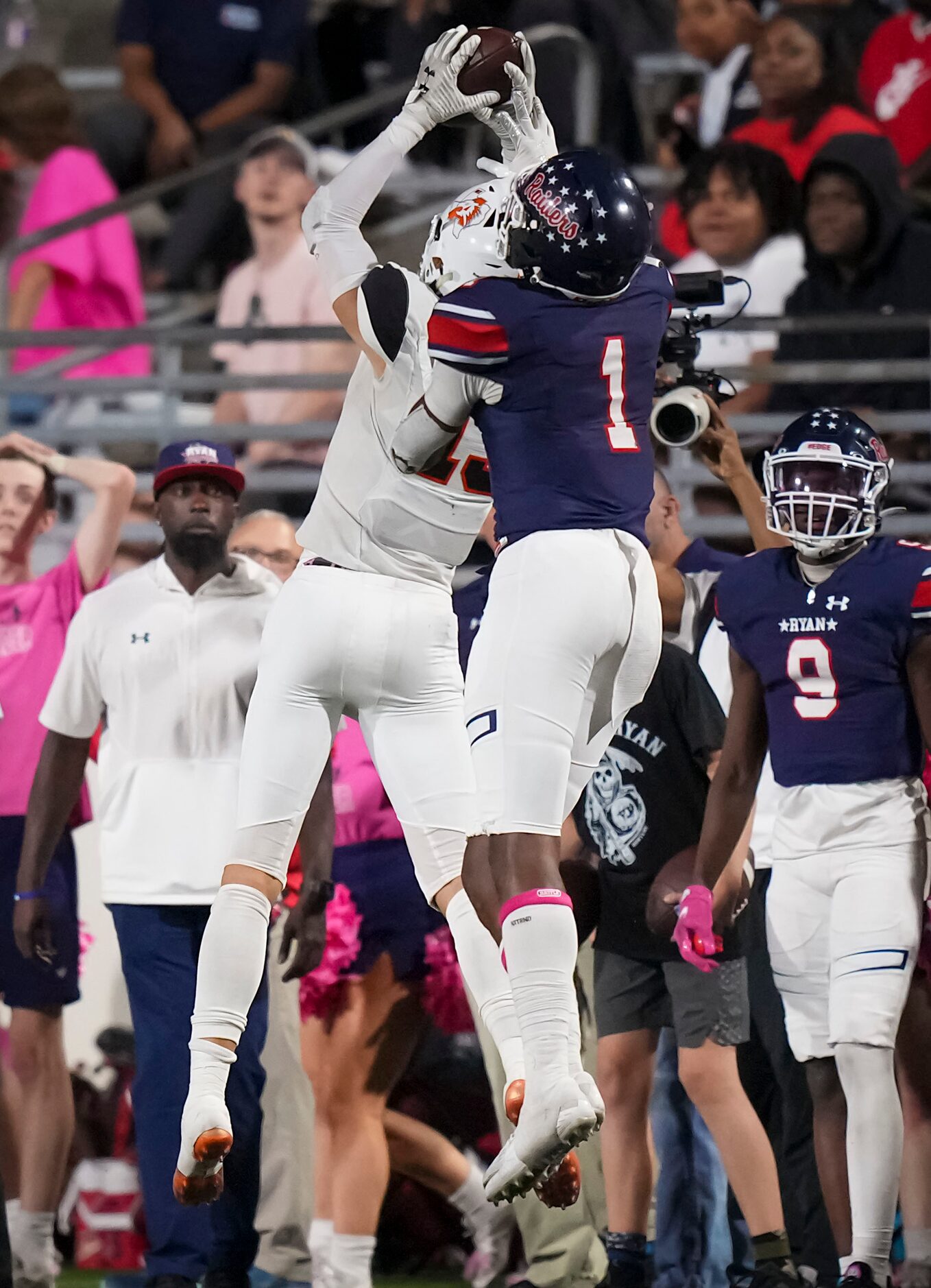 Aledo defensive back Jayton Owens (19) intercepts a pass intended for Denton Ryan wide...