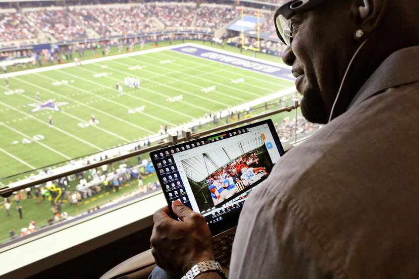 Cowboys Hall of Famer Emmitt Smith uses Aira technology for the blind and visually impaired...