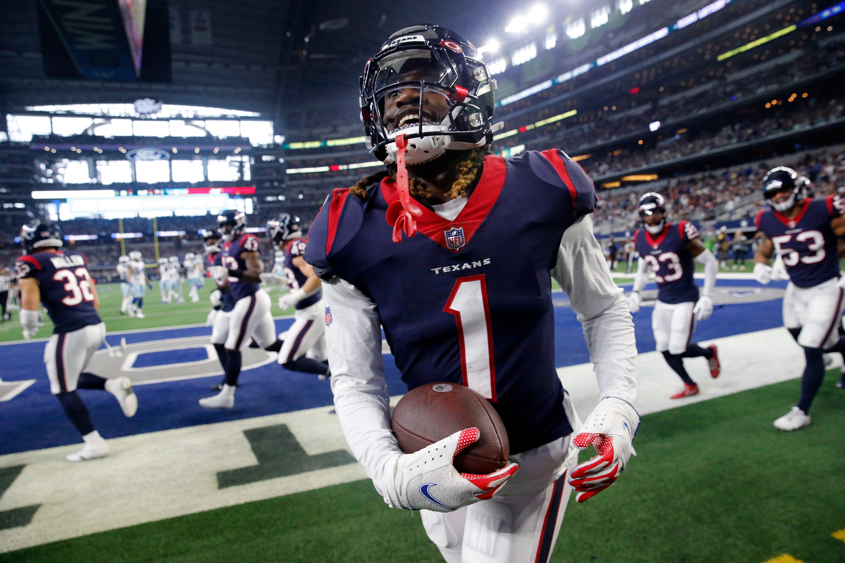 Houston Texans cornerback Tremon Smith (1) celebrates his fourth quarter interception of...