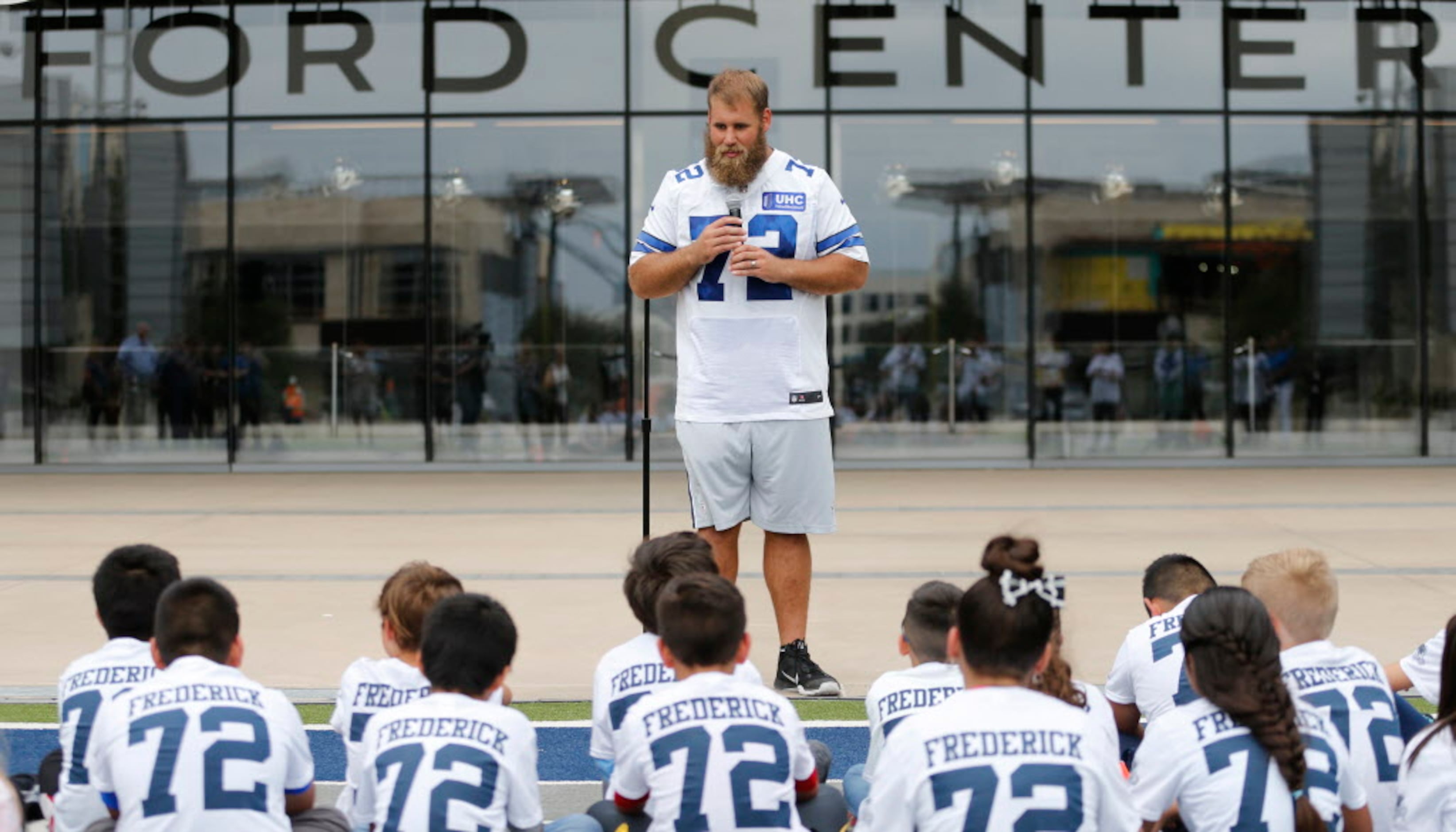 Dallas Cowboys C Travis Frederick raises $250,000 for local food banks