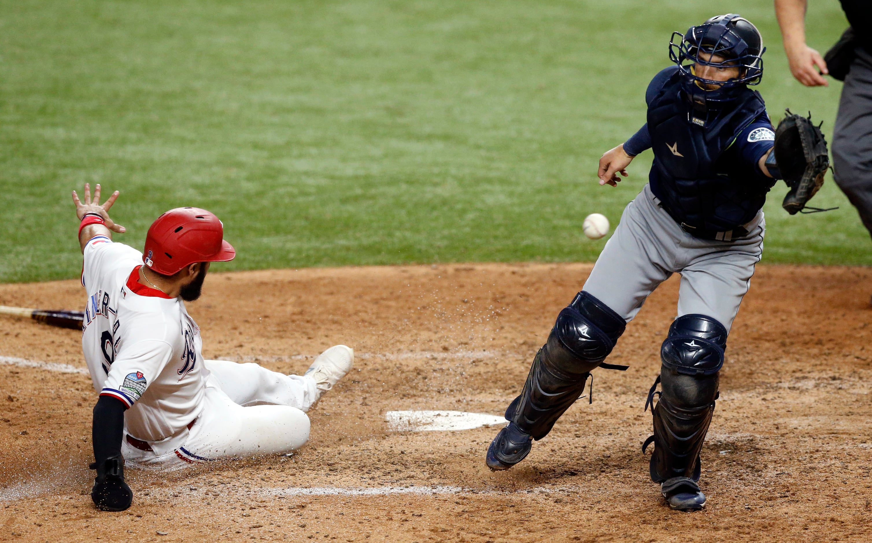 Derek Dietrich debuts as Texas Rangers rally for win over Seattle