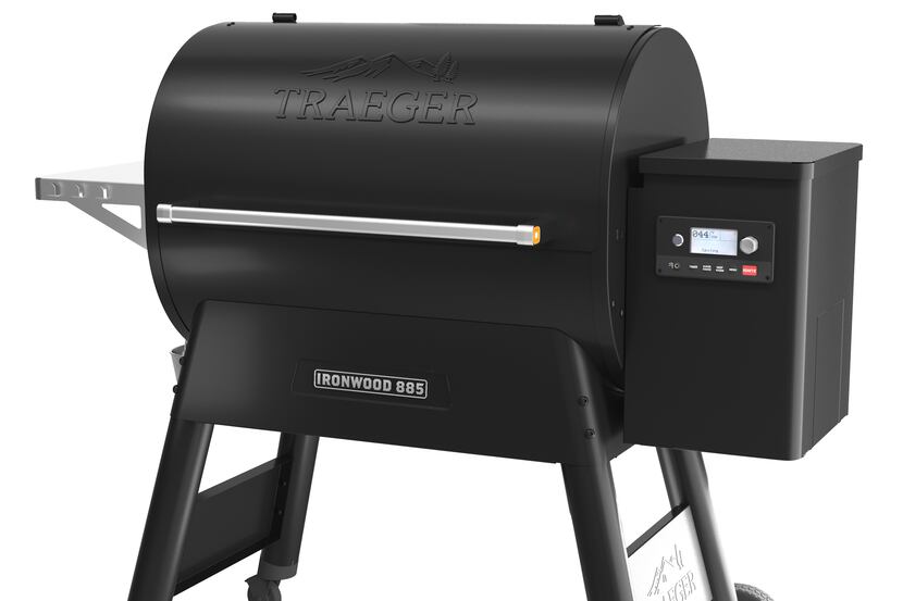 The Traeger Ironwood Series 885 Pellet Grill.