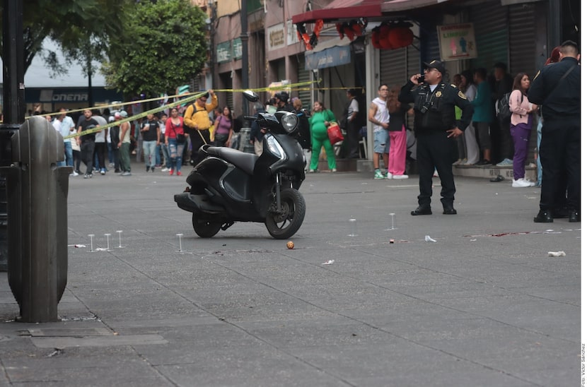 Diana Sánchez Barrios se dirigió a su oficina, ubicada en el cruce del Andador Peatonal...