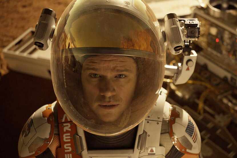 Matt Damon se las ingenia para sobrevivir en Marte en “The Martian”. (AP/20th CENTURY FOX)
