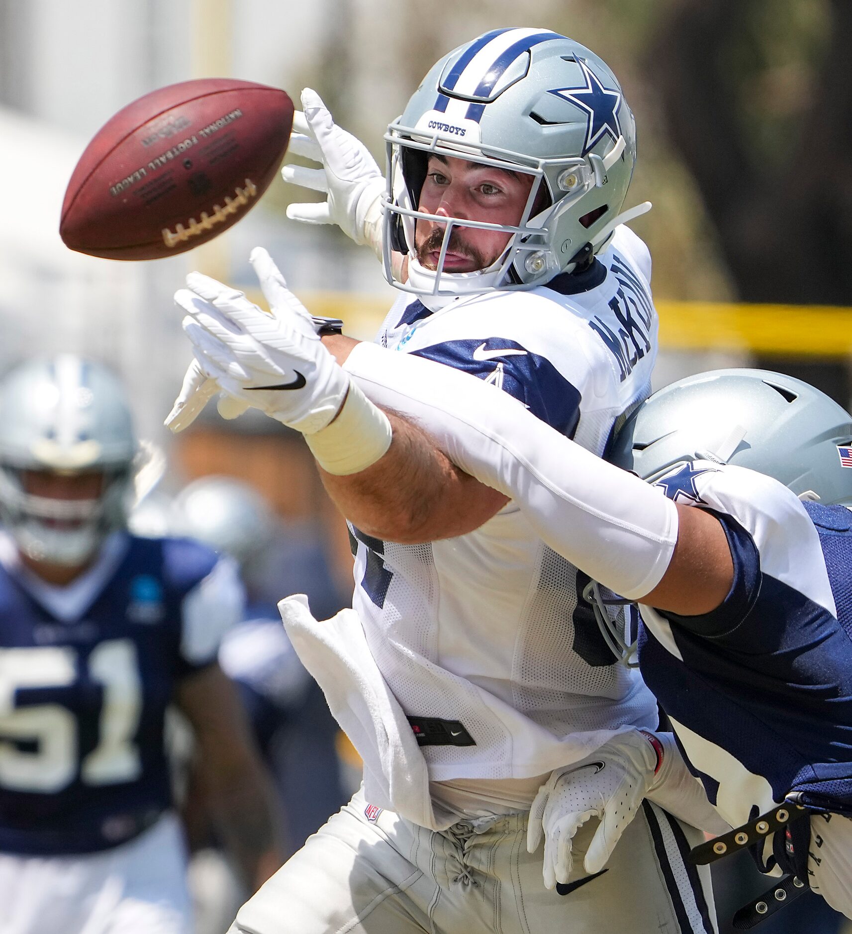 Dallas Cowboys tight end Sean McKeon (84) can’t make a catch as safety Tyler Coyle (39)...