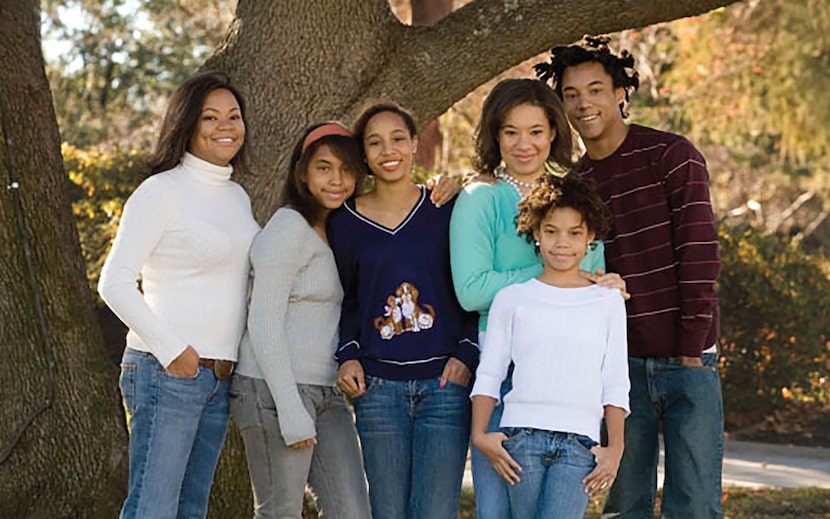 Copy shot of a picture of  Kneeland Youngblood's children (l-r) Annina, Avery, Arden, Devon,...