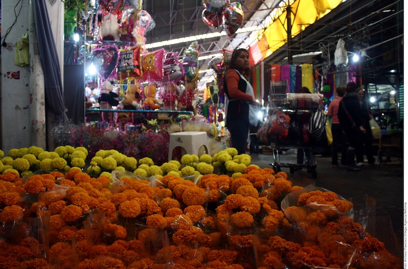 Flor de cempasúchil en un mercado de la Ciudad de México