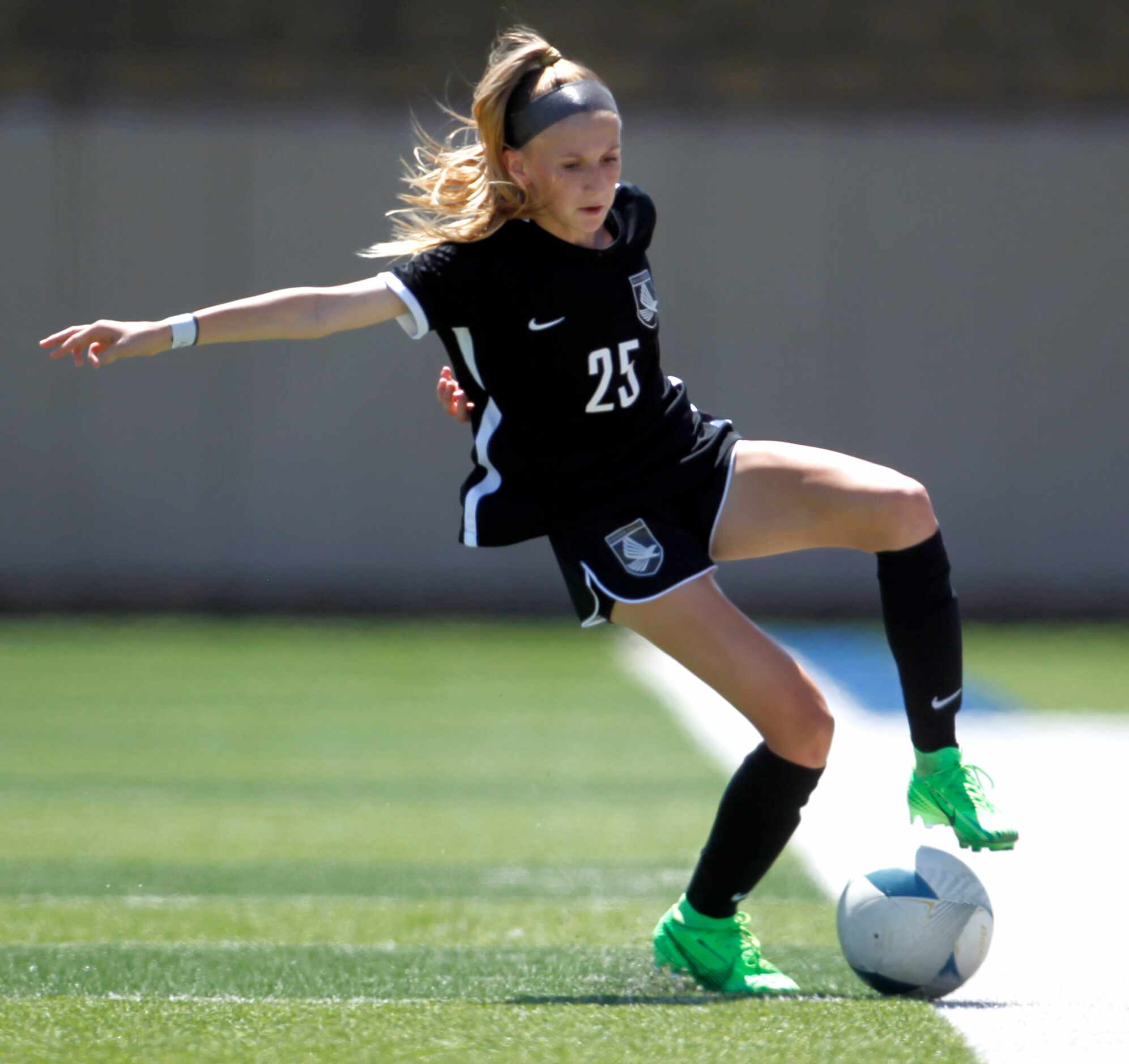 Prosper midfielder Khloe Griffith (25) controls the ball during first half action against...