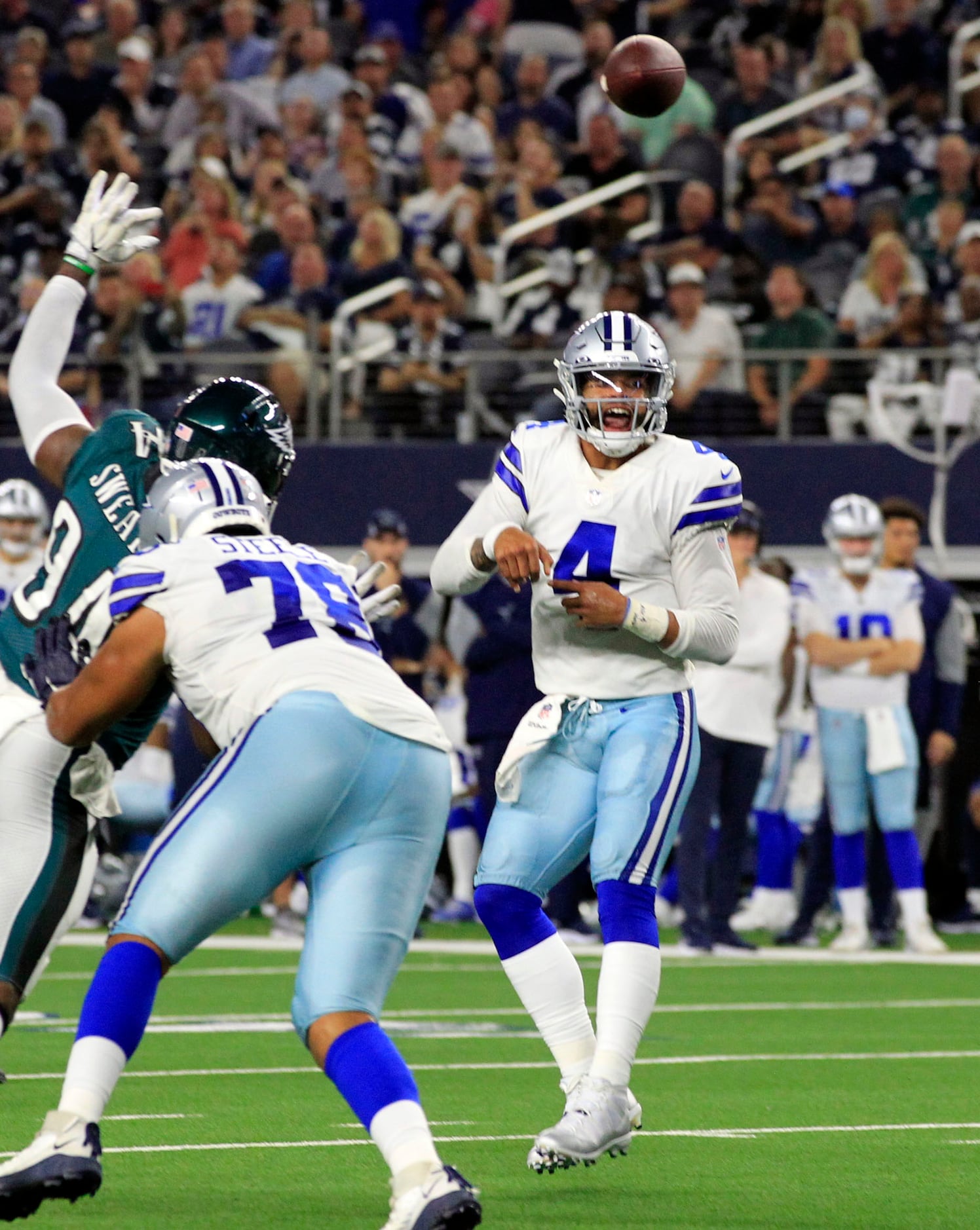 Arlington, United States. 24th Dec, 2022. Dallas Cowboys CeeDee Lamb makes  a 36-yard touchdown catch against the Philadelphia Eagles during their NFL  game at AT&T Stadium in Arlington, Texas on Saturday, December