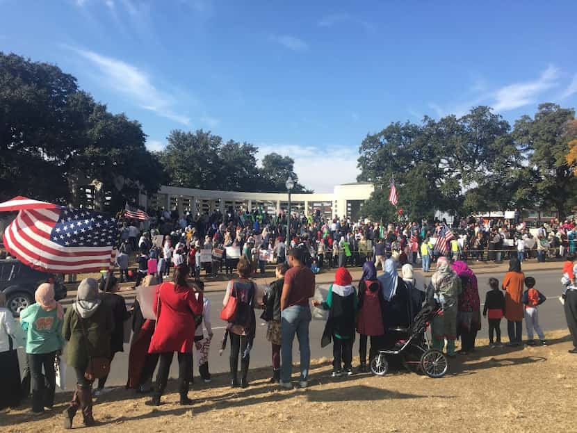 More than 300 protesters in Dallas rally for Aleppo at Dealey Plaza