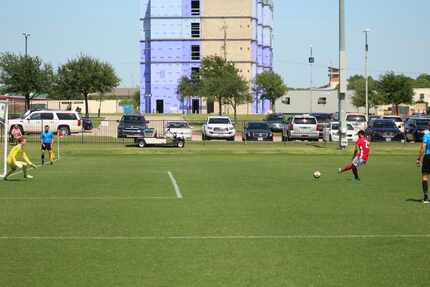 Brandon Servania takes a penalty kick against Solar SC. (5-6-18)