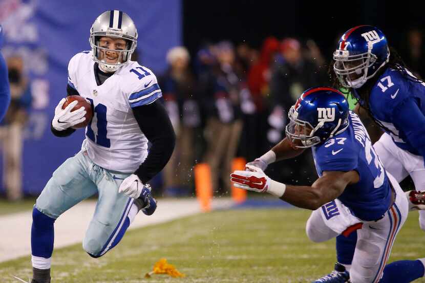 Dallas Cowboys wide receiver Cole Beasley (11) runs past New York Giants wide receiver...