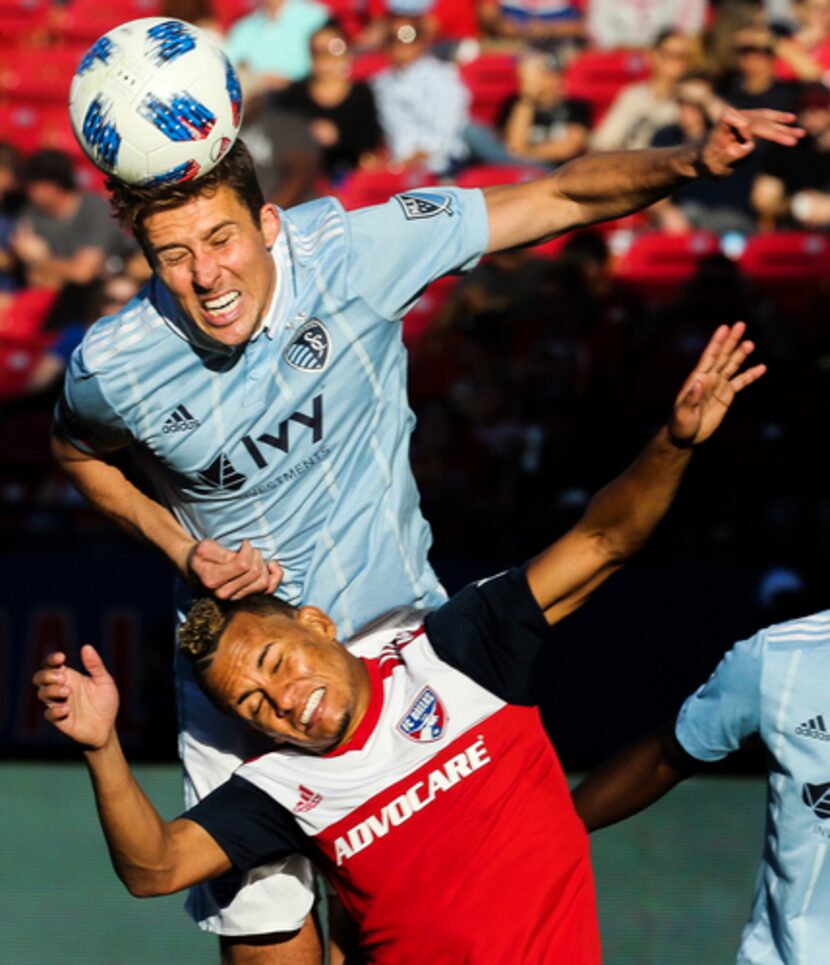 Sporting Kansas City venció 3-0 al FC Dallas el 21 de octubre en Frisco. (Ryan...