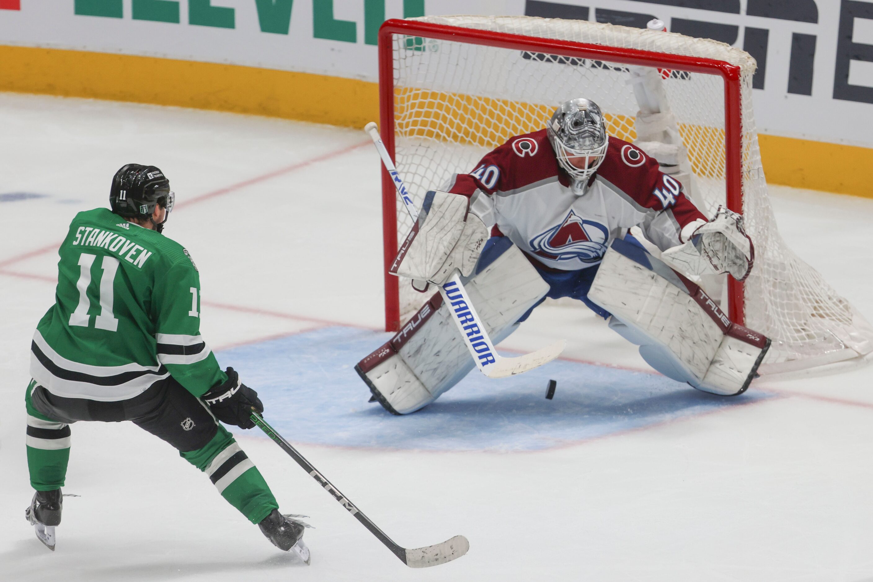 Dallas Stars center Logan Stankoven (11) misses to score against Colorado Avalanche...