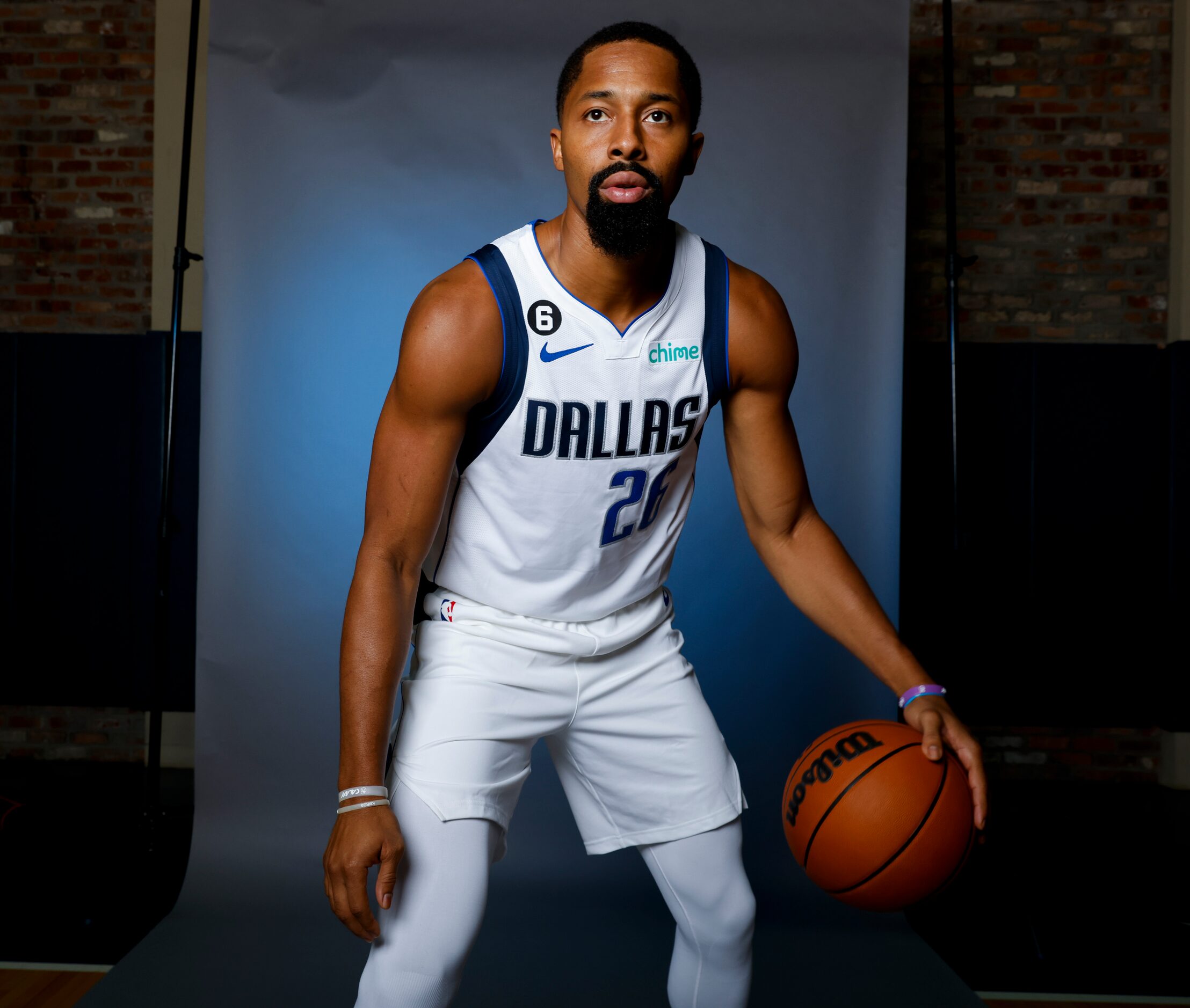 Dallas Mavericks’ Spencer Dinwiddie is photographed during the media day at American...