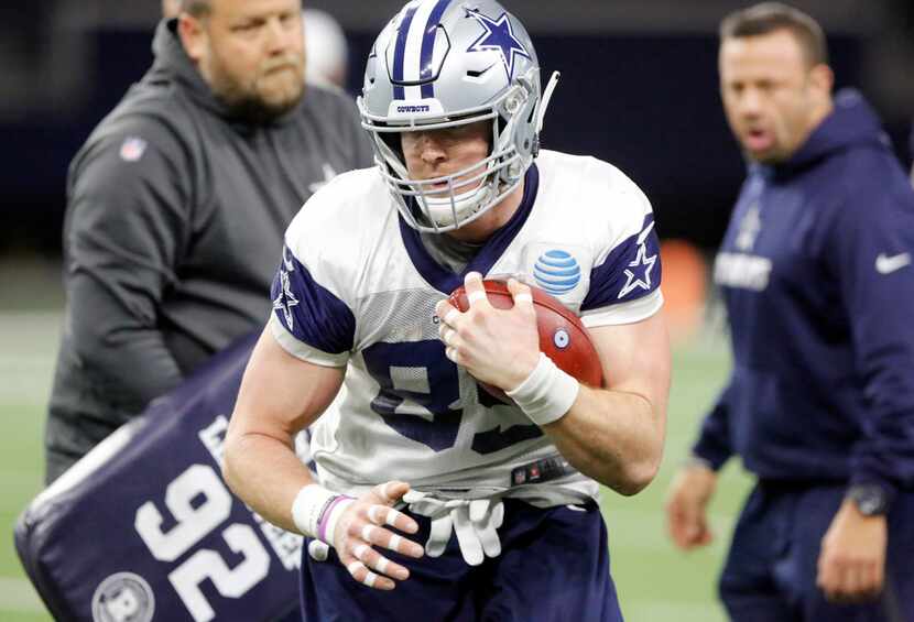 Dallas Cowboys tight end Blake Jarwin (89) runs through a drill during practice at The Star...