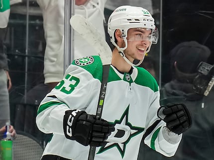 Stars prospect (and teenager) Wyatt Johnston secures spot on Dallas'  opening night roster