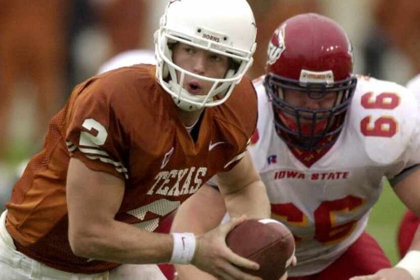 ORG XMIT: S0404319591_STAFF Iowa State defender Nick Leaders (66) closes in on Texas...