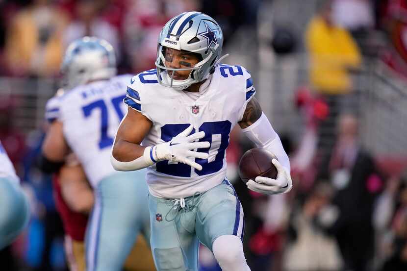 Dallas Cowboys running back Tony Pollard (20) during an NFL divisional round playoff...