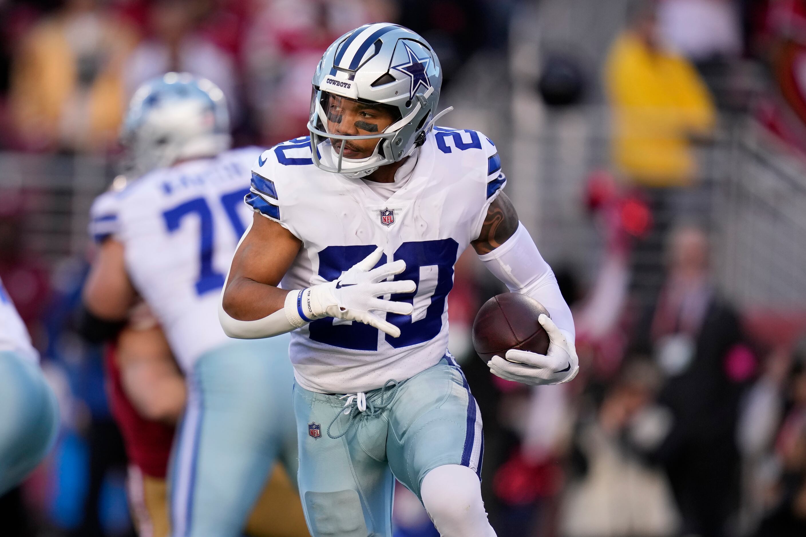 Do the Dallas Cowboys need to add another running back after