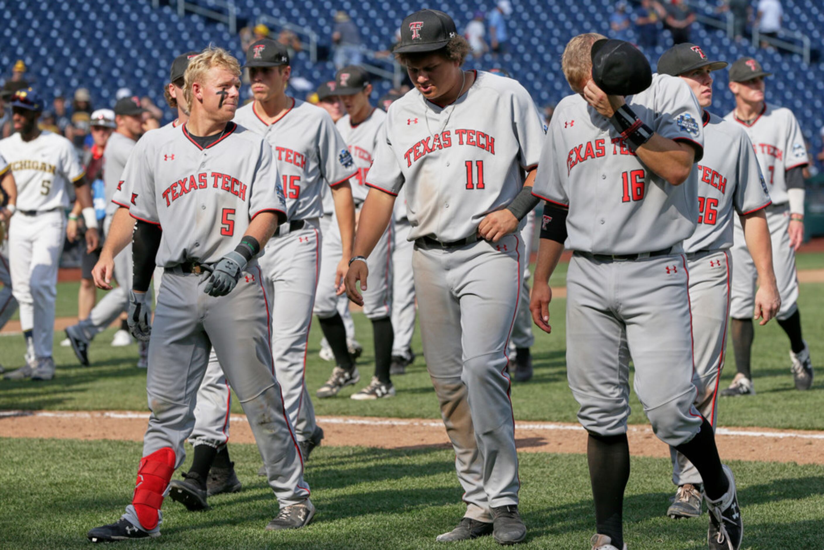 Michigan baseball stomps Texas Tech, advances to CWS finals