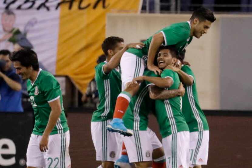 29 jugadores fueron llamados a la selección mexicana para los juegos ante Honduras y Estados...