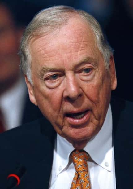 Texas oilman T. Boone Pickens expects oil to be at $60 a barrel at the end of the year. 
