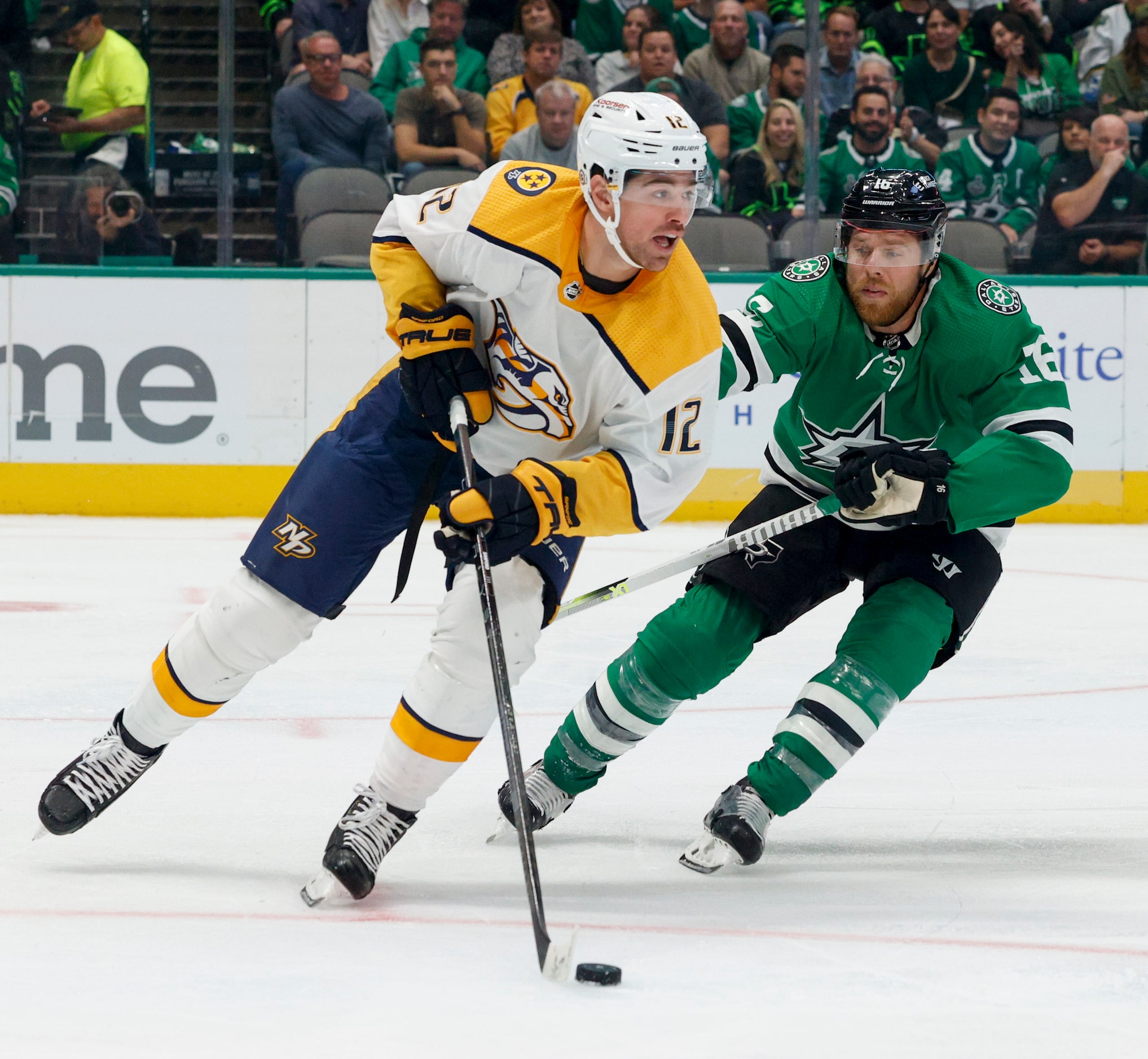 Dallas Stars center Joe Pavelski (16) defends against Nashville Predators left wing Zach...