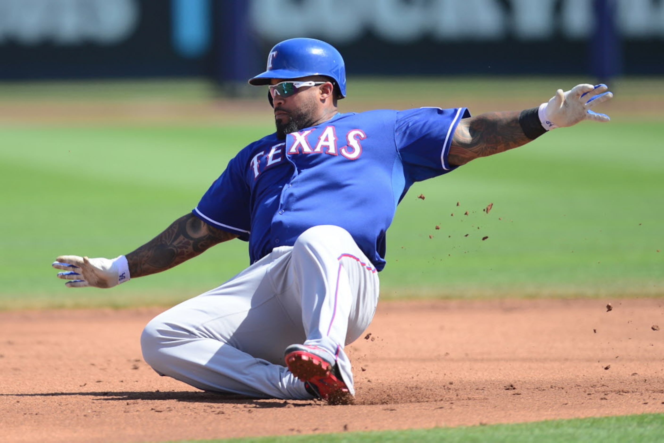 Rangers introduce Prince Fielder  as No. 84?