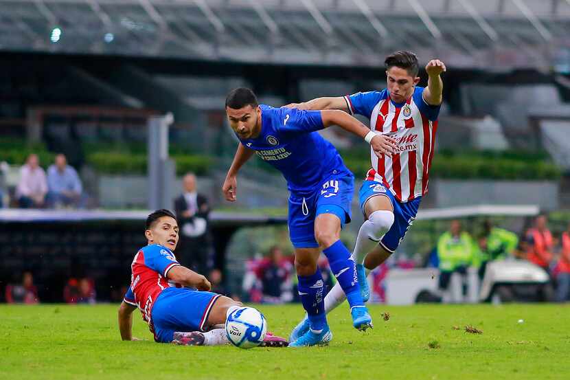 El duelo entre Cruz Azul y Chivas es el que sobresale en la Jornada 14 del Torneo Guardianes...