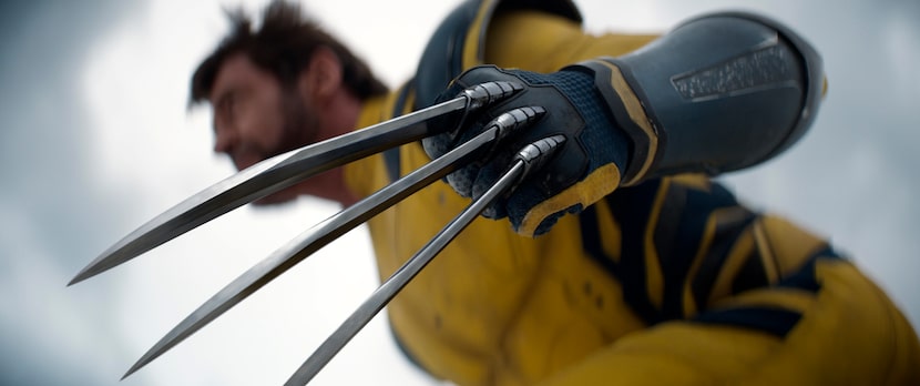 Esta imagen proporcionada por 20th Century Studios/Marvel Studios muestra a Hugh Jackman...