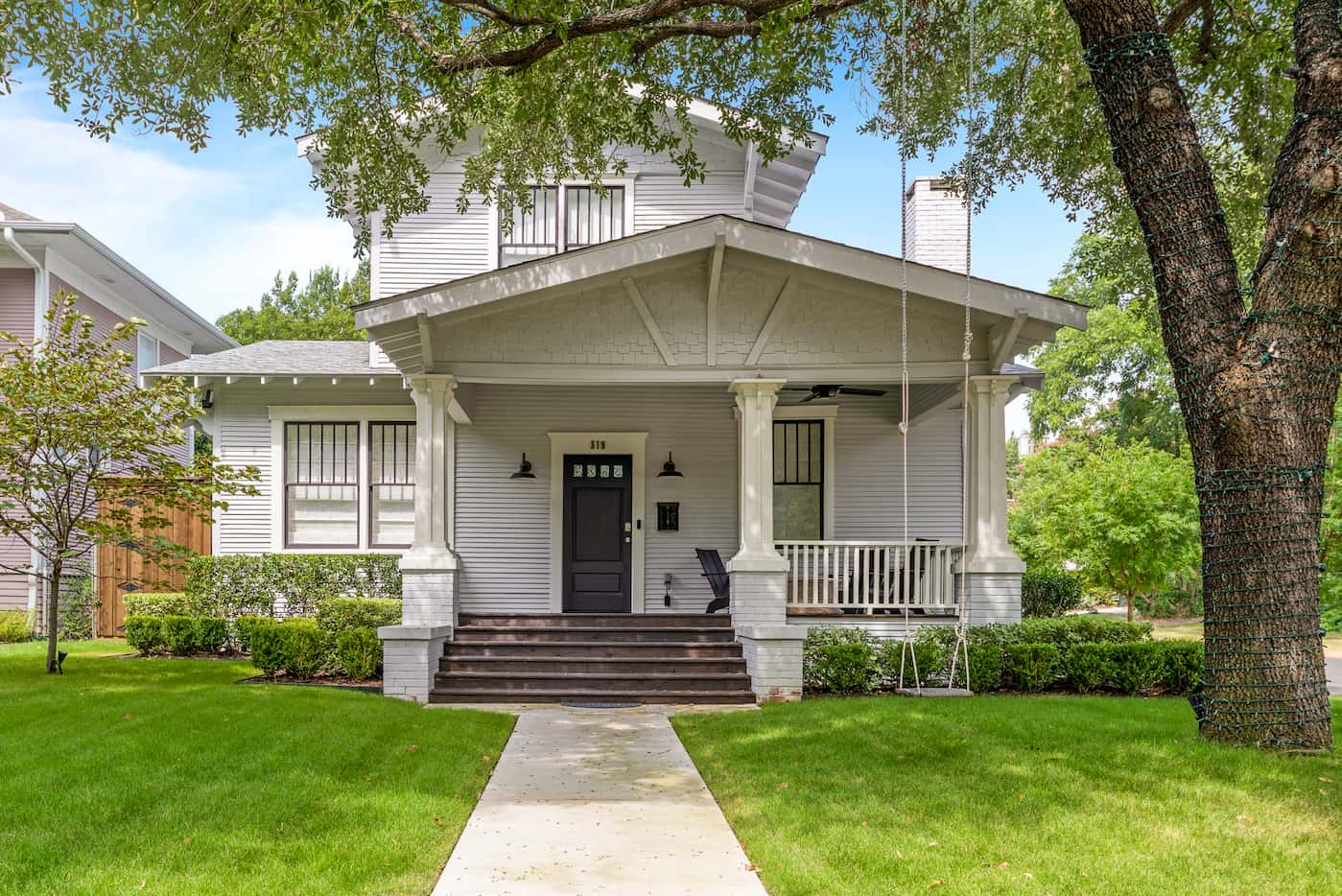 A look at 319 N. Edgefield Avenue in Dallas, one of the houses on the 2019 Heritage Oak...