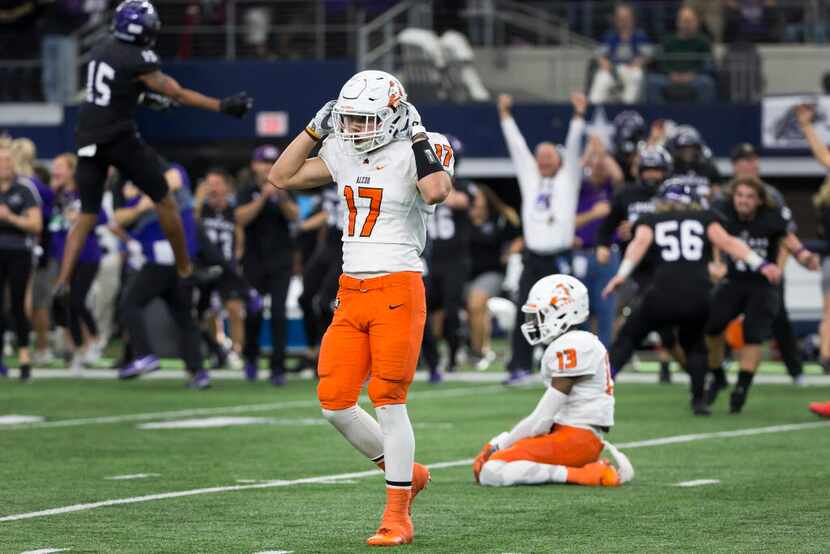 Aledo wide receiver Beau Mask (17) and wide receiver Money Parks (13) react as College...