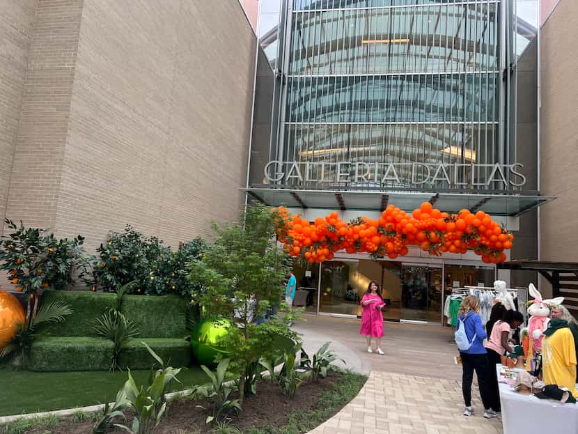 Galleria Dallas has rebuilt "The Alley," its glass canopy covered main entrance facing the...