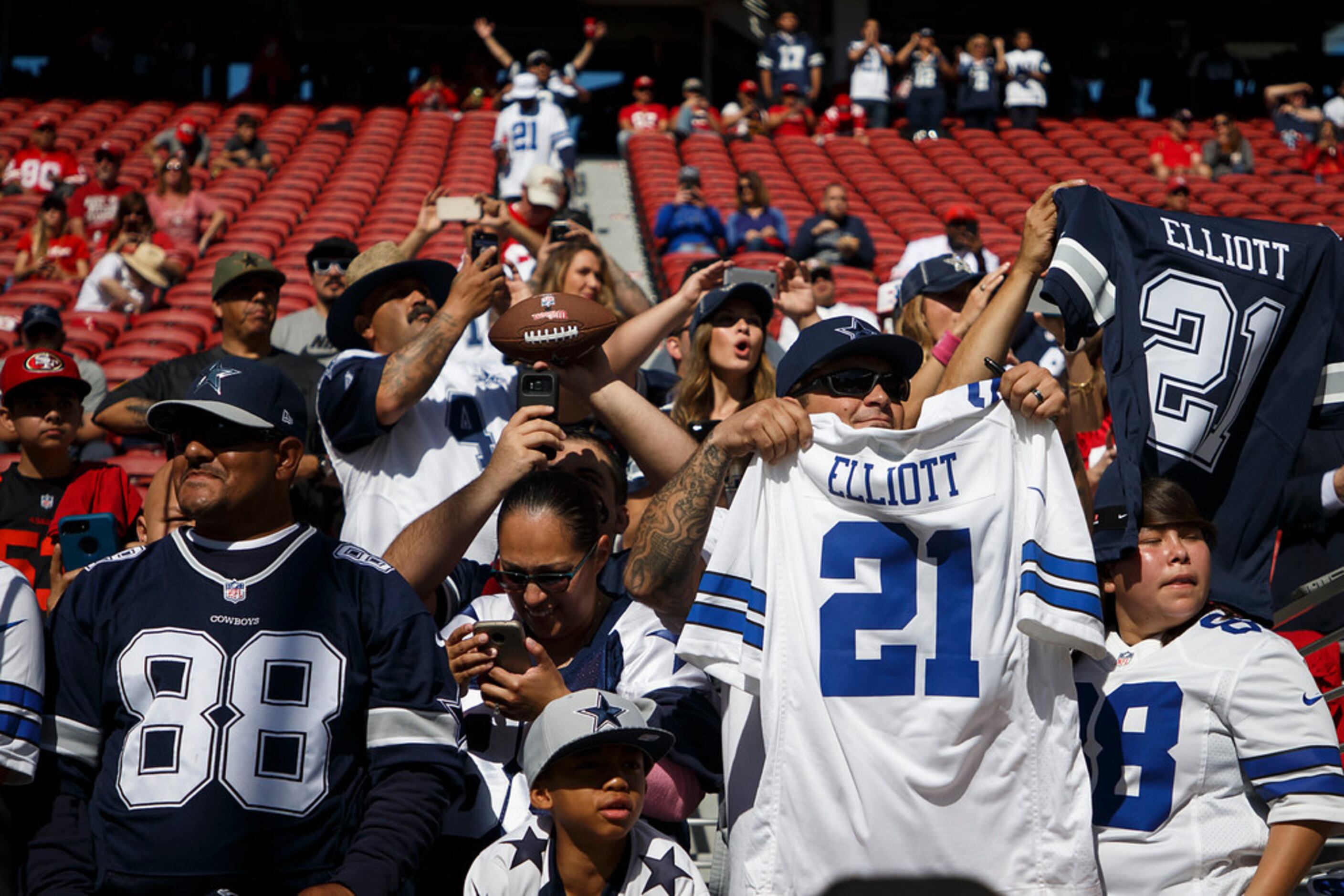 Panthers fans didn't show up to their own home game but 49ers fans did