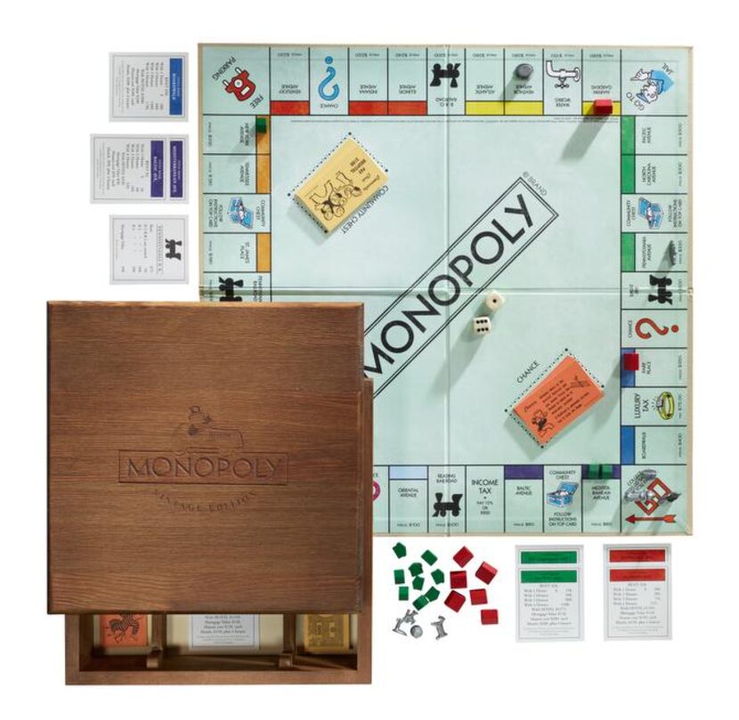 
Real estate entrepreneurs will enjoy this vintage edition, Monopoly game. The set is housed...