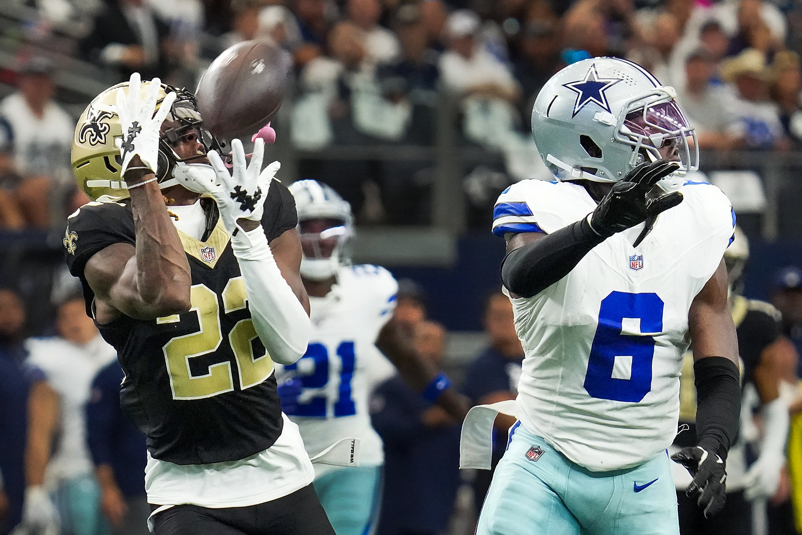 New Orleans Saints wide receiver Rashid Shaheed (22) beats Dallas Cowboys safety Donovan...